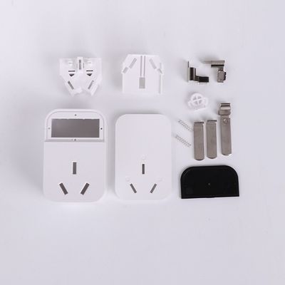 Norme internationale de synchronisation intelligente infrarouge de trou du logement trois de prise de 16A WIFI