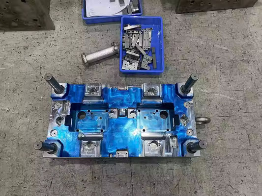 Service de moulage par injection en plastique ABS