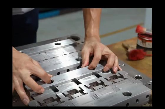 Pièces automobiles OEM Auto coulée en plastique personnalisée moule d'injection engrenage en plastique