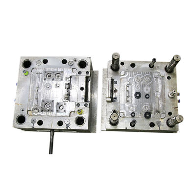 Moulage par injection de pièces en plastique moulant les moules d'injection en plastique en acier P20